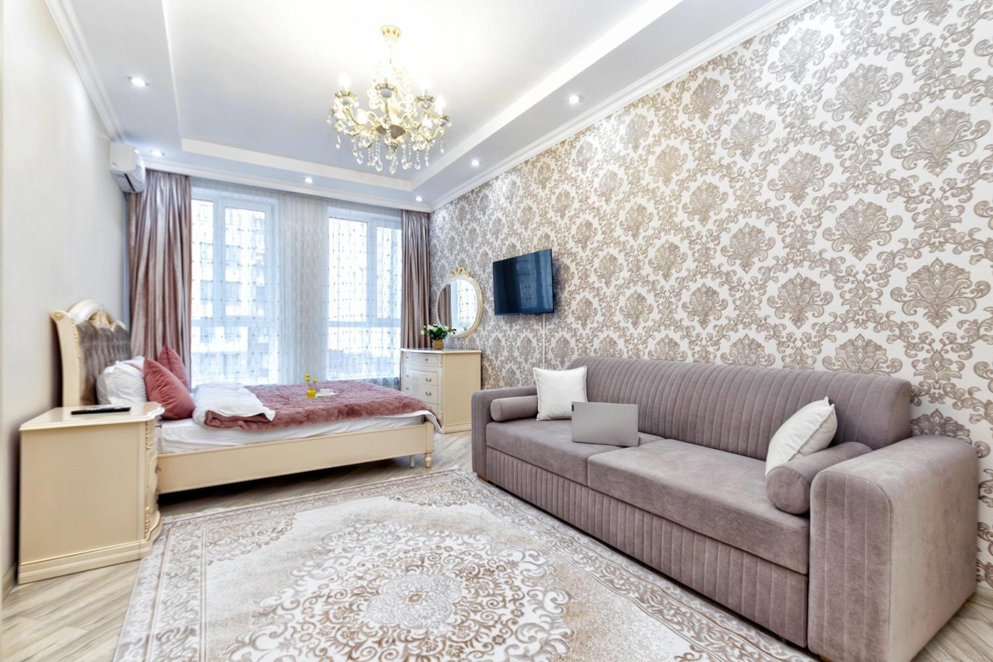возле экспо Apartment Nur-Sultan (Astana)